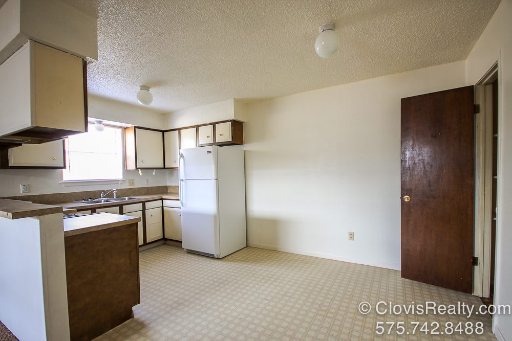 1928 W 21St St – photo 5