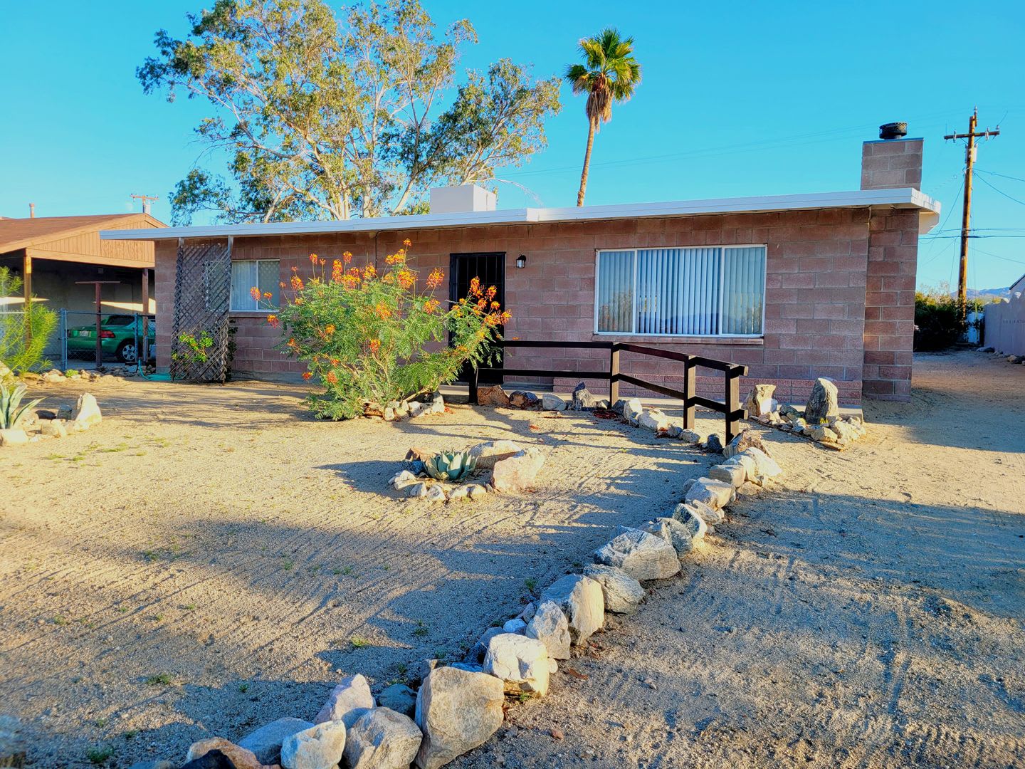Eclectic 2 Bedroom 1 Bathroom Home – photo 1