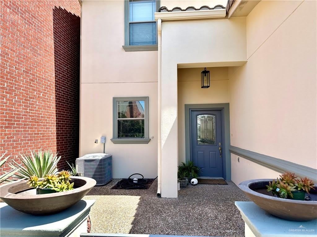 203 San Saba Street – photo 2