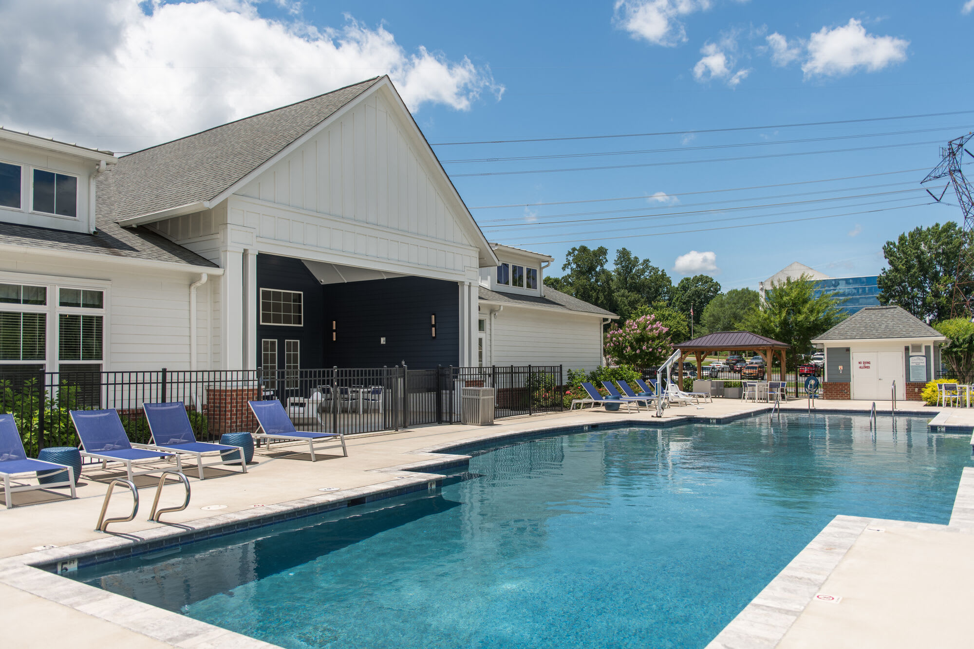 Commonwealth apartments – photo 2