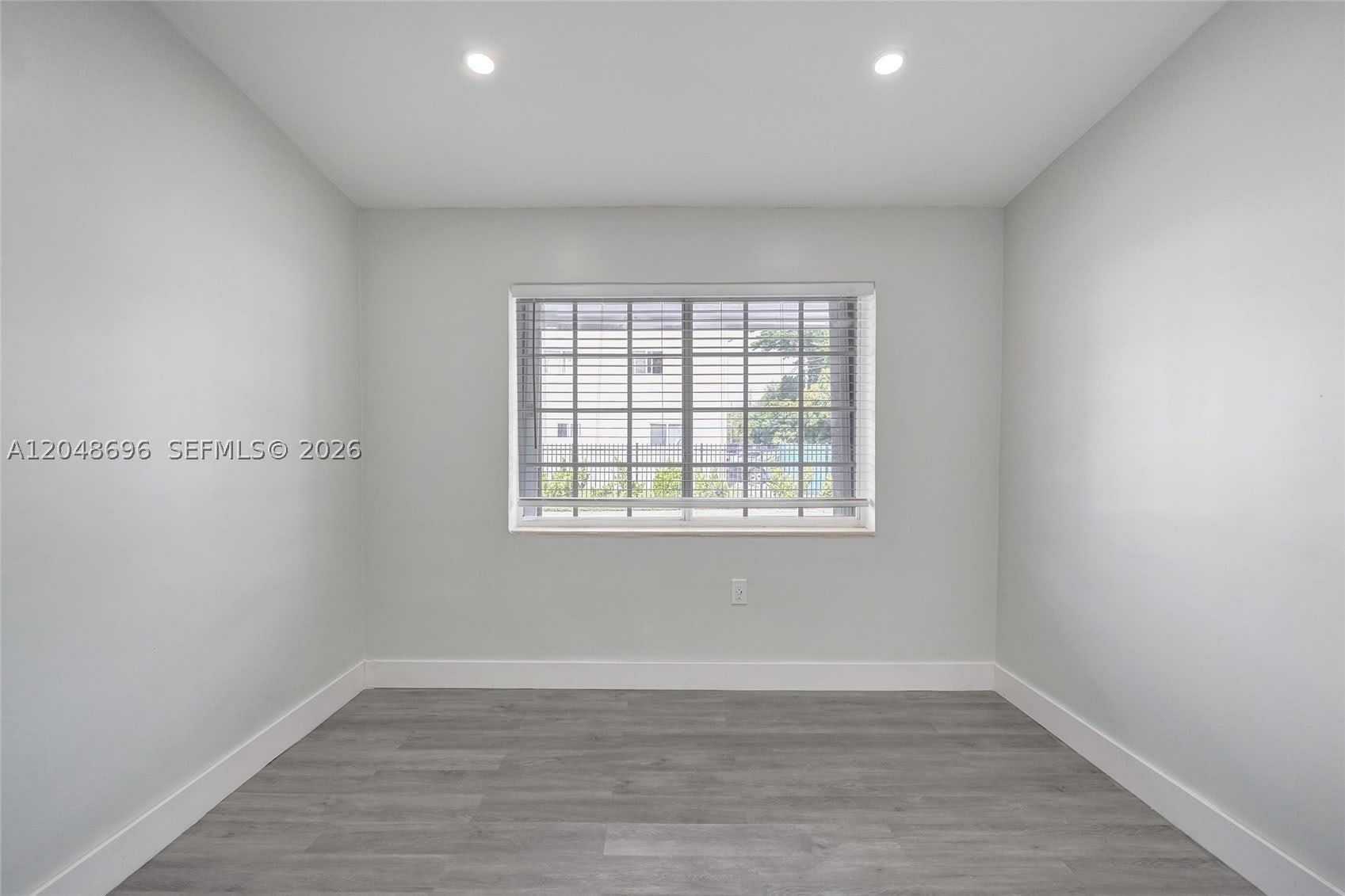 1085 NE 126th St – photo 3