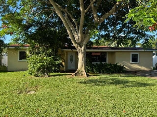 2624 NE 8th Court – photo 1