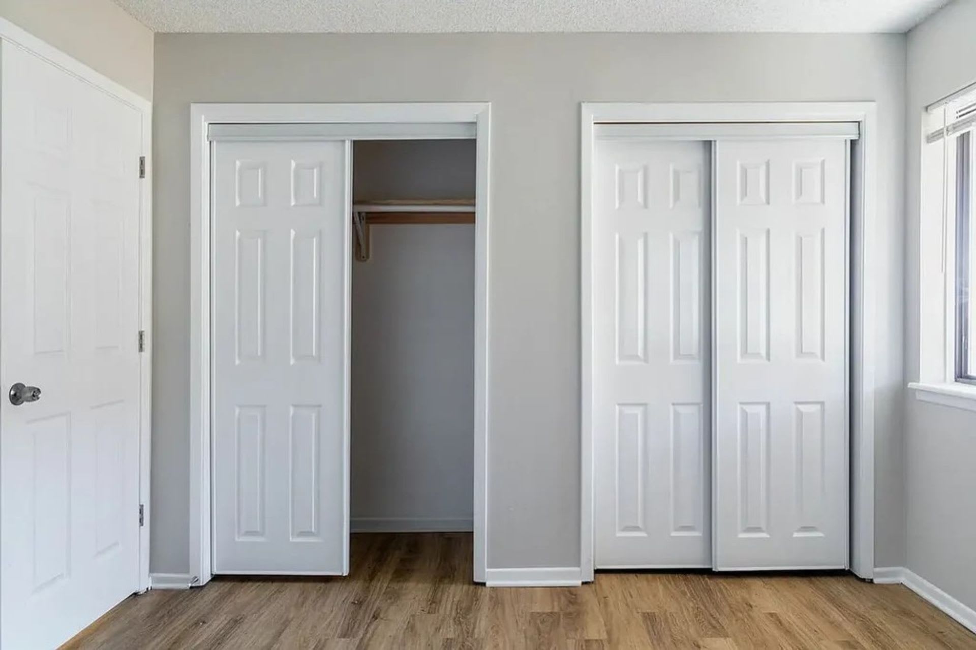 Hillsdale Apartments – photo 2