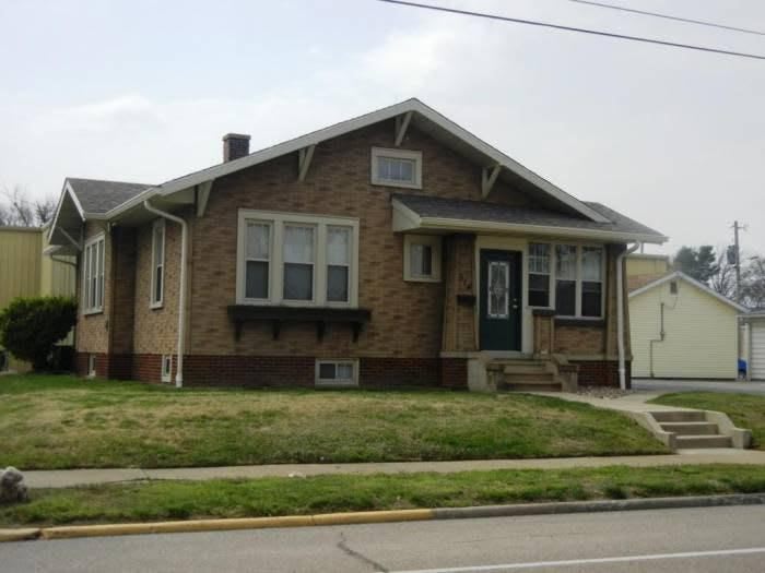 Available Now 2 Bed 2 Bath – photo 1