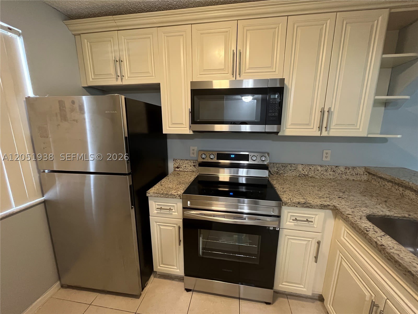 2740 FOREST HILLS BLVD – photo 2