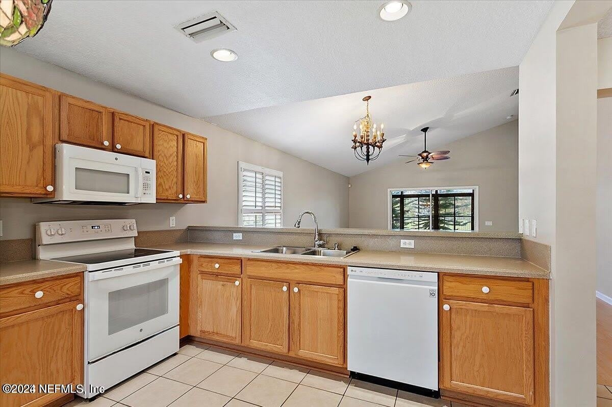 1212 COGHILL Circle – photo 5