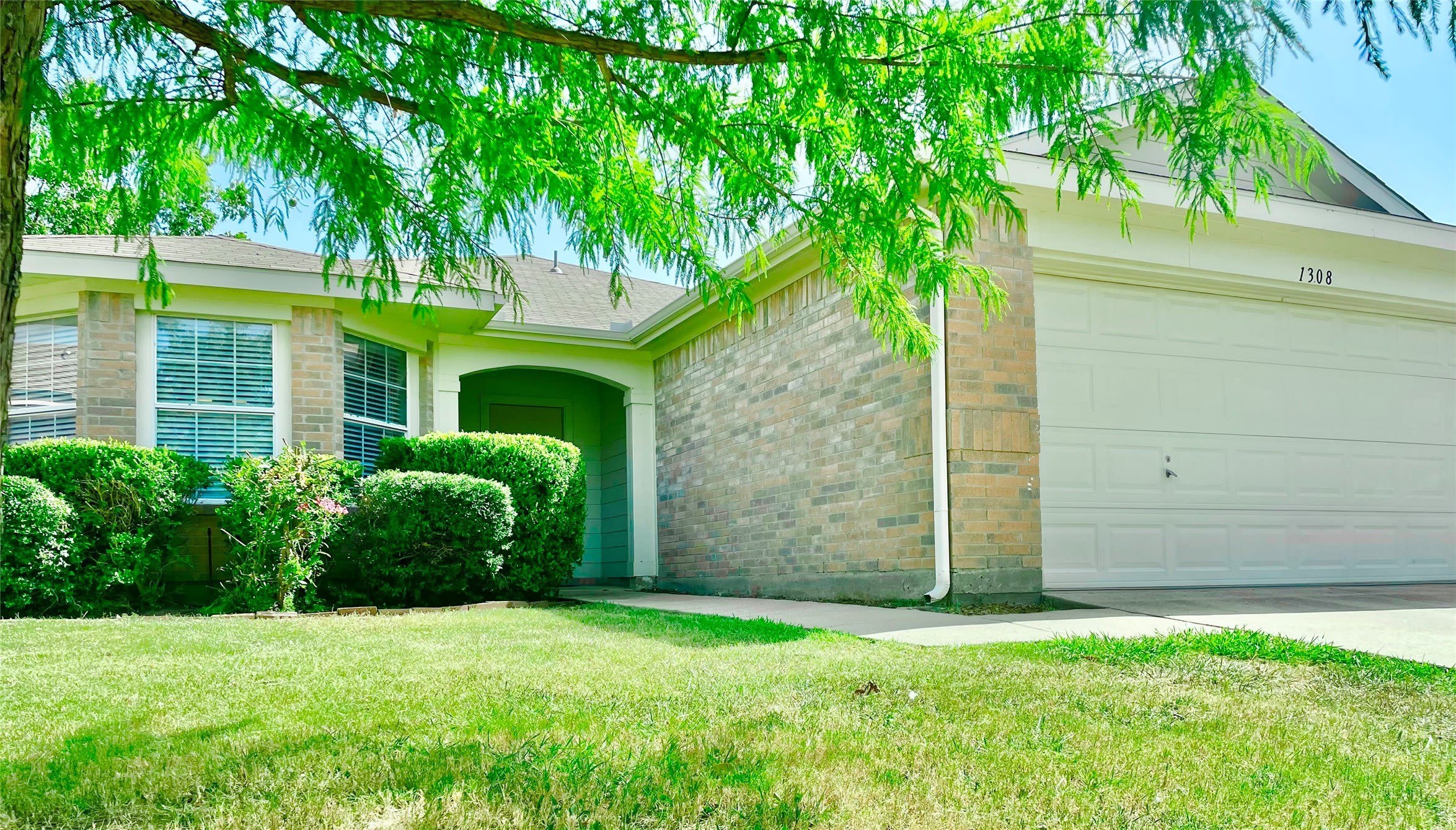 1308 Wenatchee Drive – photo 2