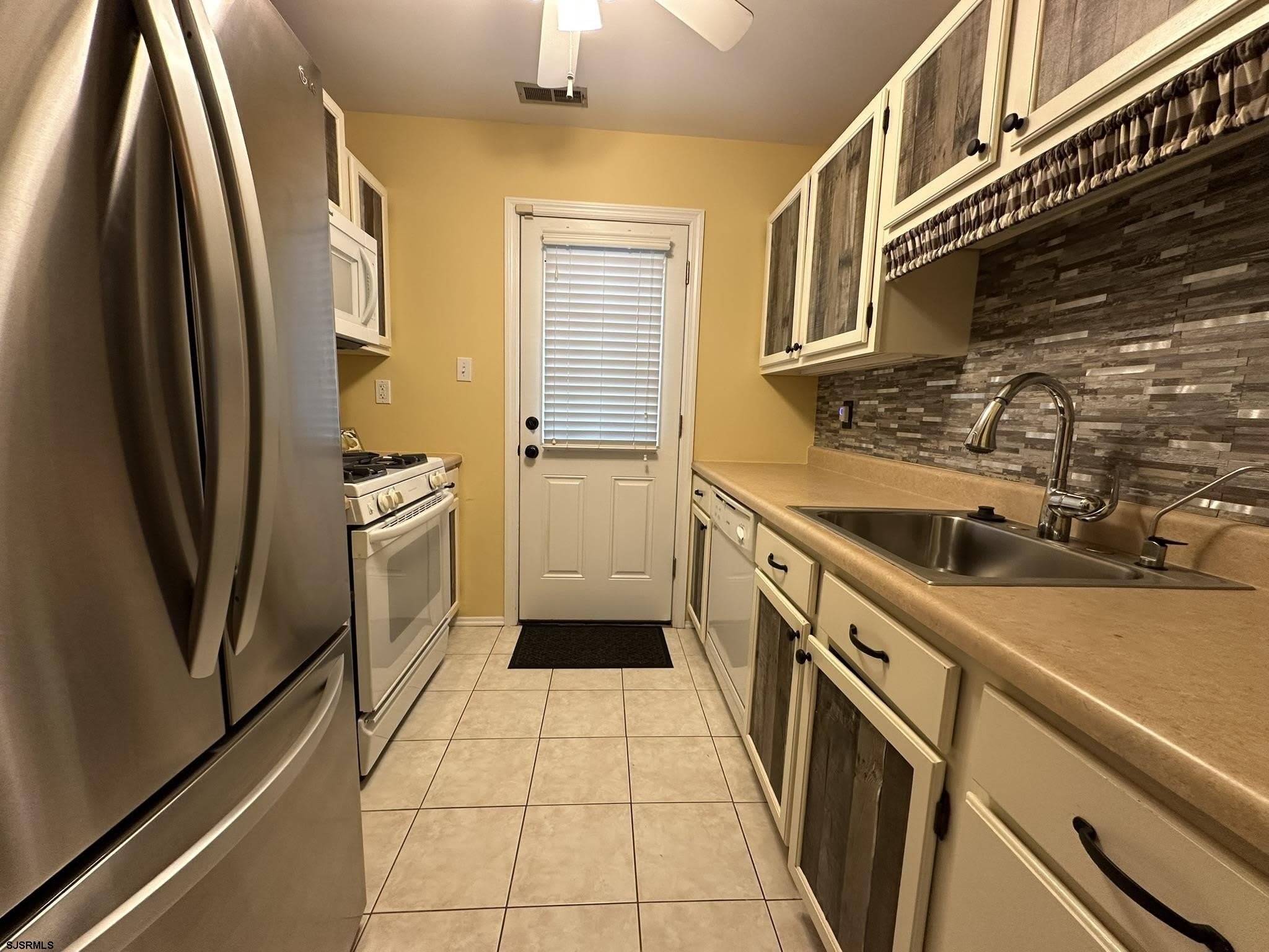 1201 N Main Street – photo 4