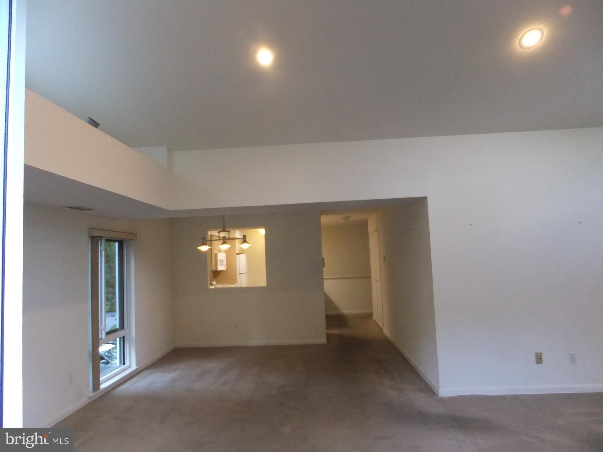 1700 Oakwood Terrace – photo 3