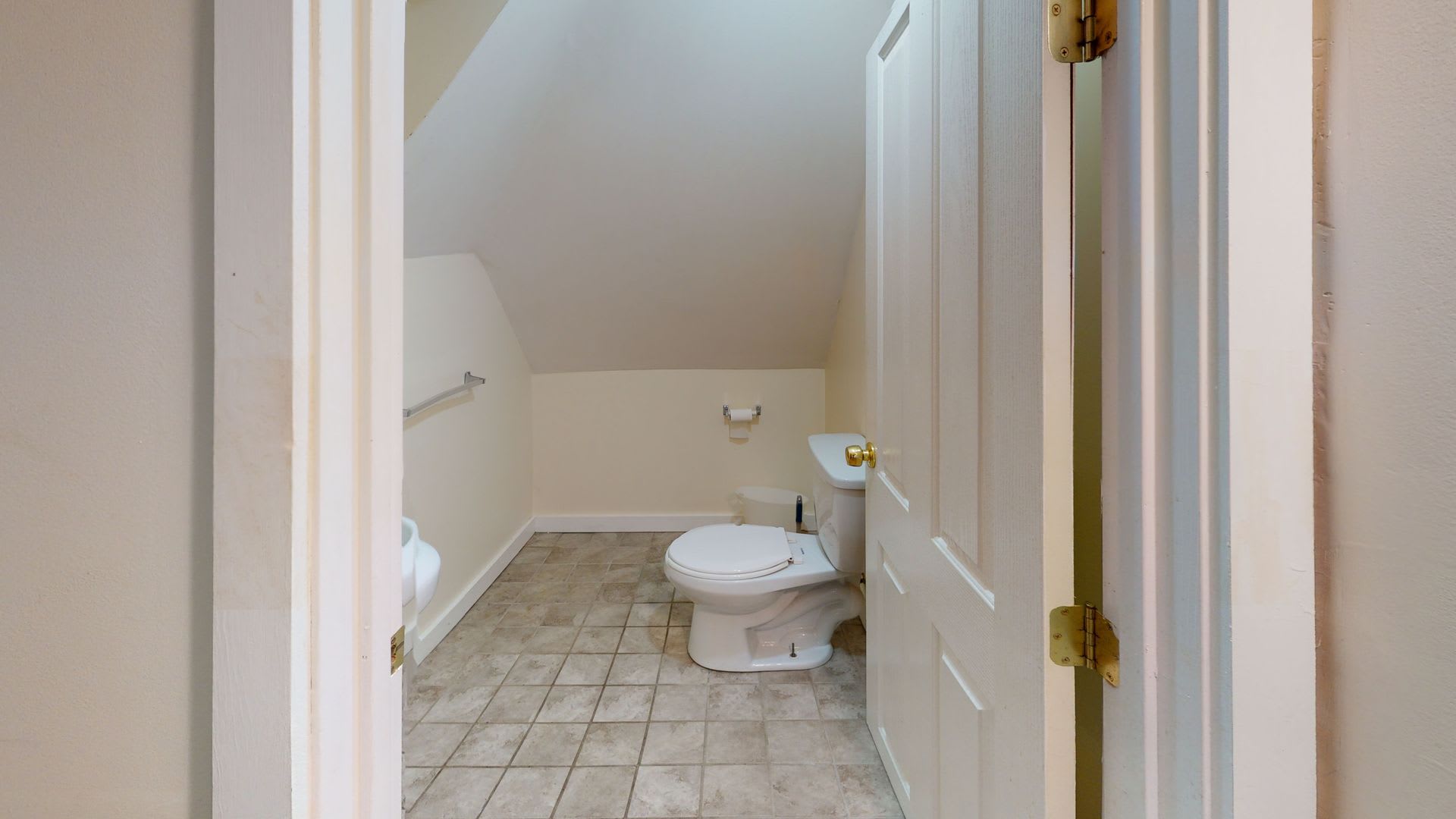 Spacious 4BR Condo in Brighton – photo 5