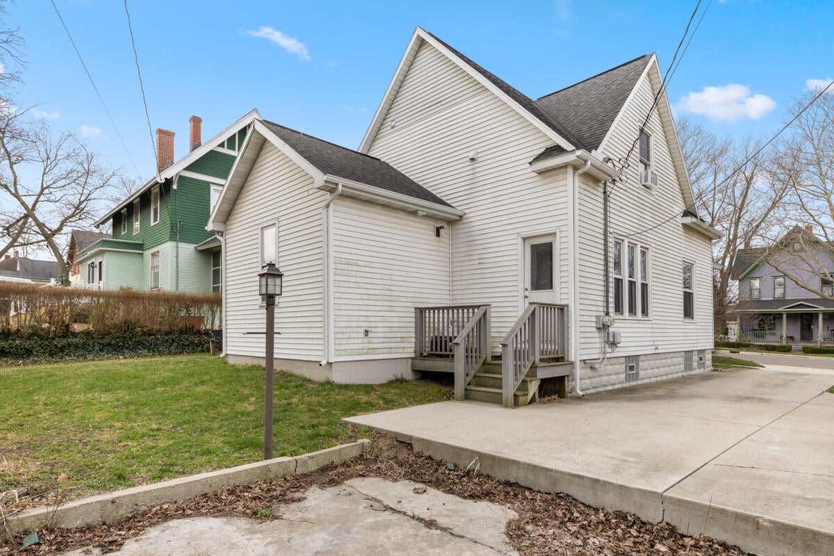 517 College Avenue – photo 4
