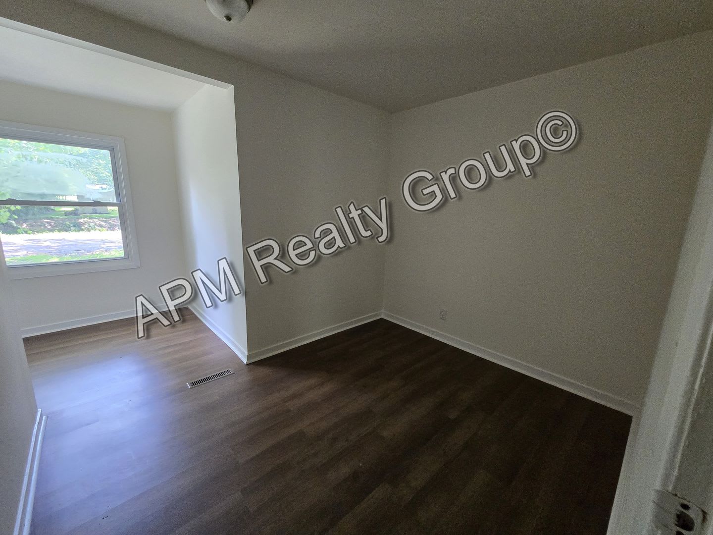 Cute 3 Bedroom 1.5 Bath – photo 3