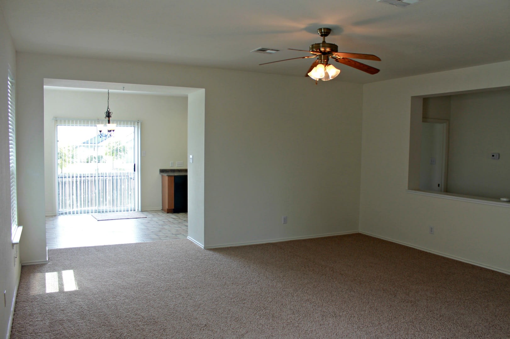 3 Bedroom, 2 Bath Home in Round Rock – photo 4