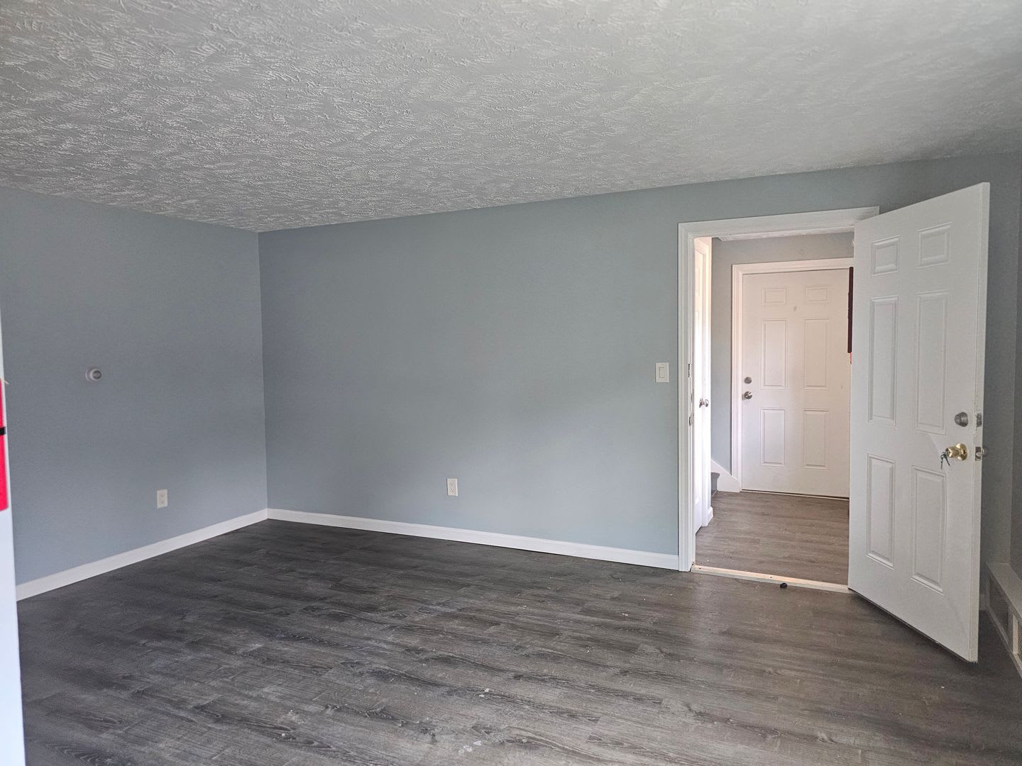 2 Bedroom 1 Bathroom Apartment For Rent In Bellevue – photo 3