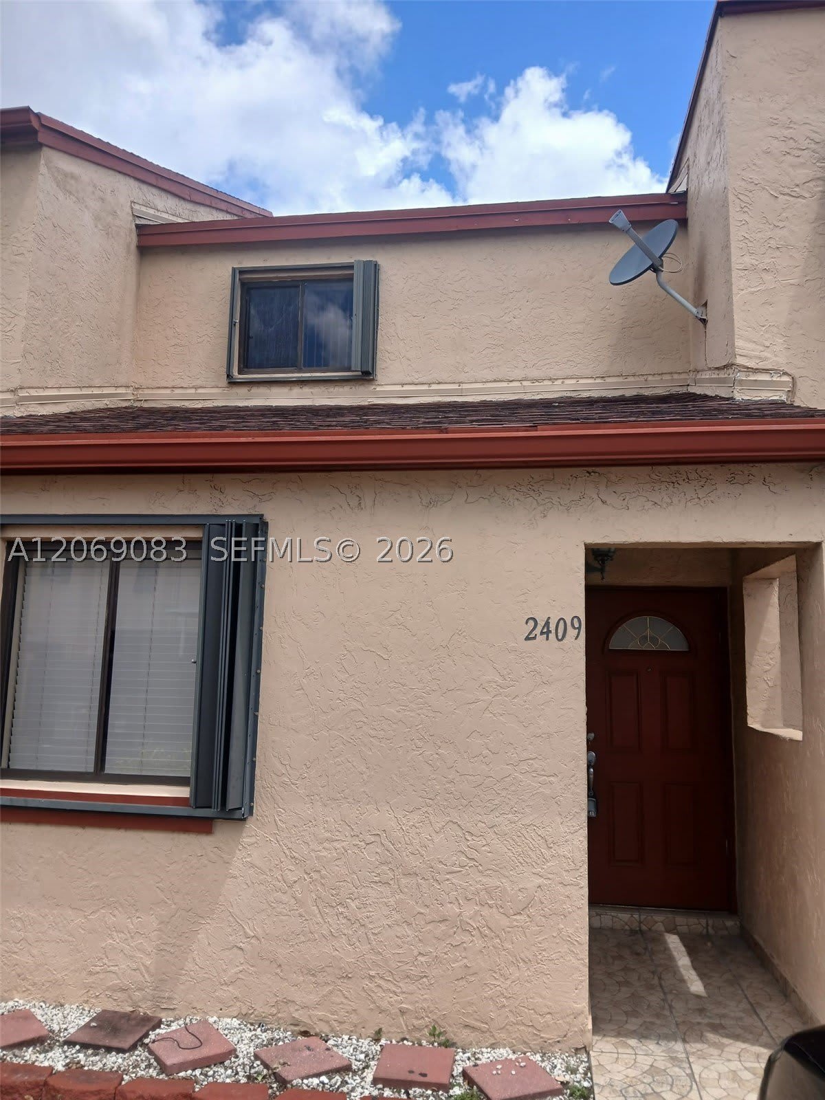 2409 W 52nd Pl – photo 2