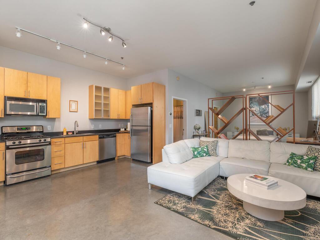490 Temperance St – photo 5