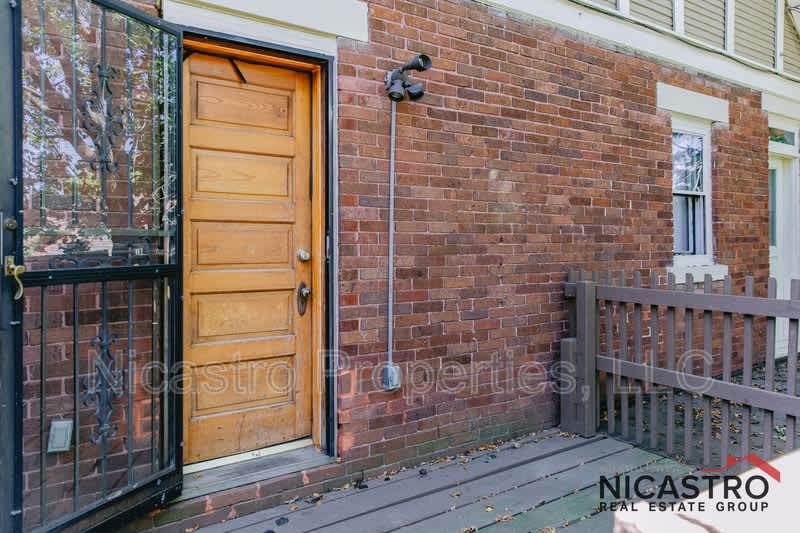 182 E Lane Avenue – photo 3