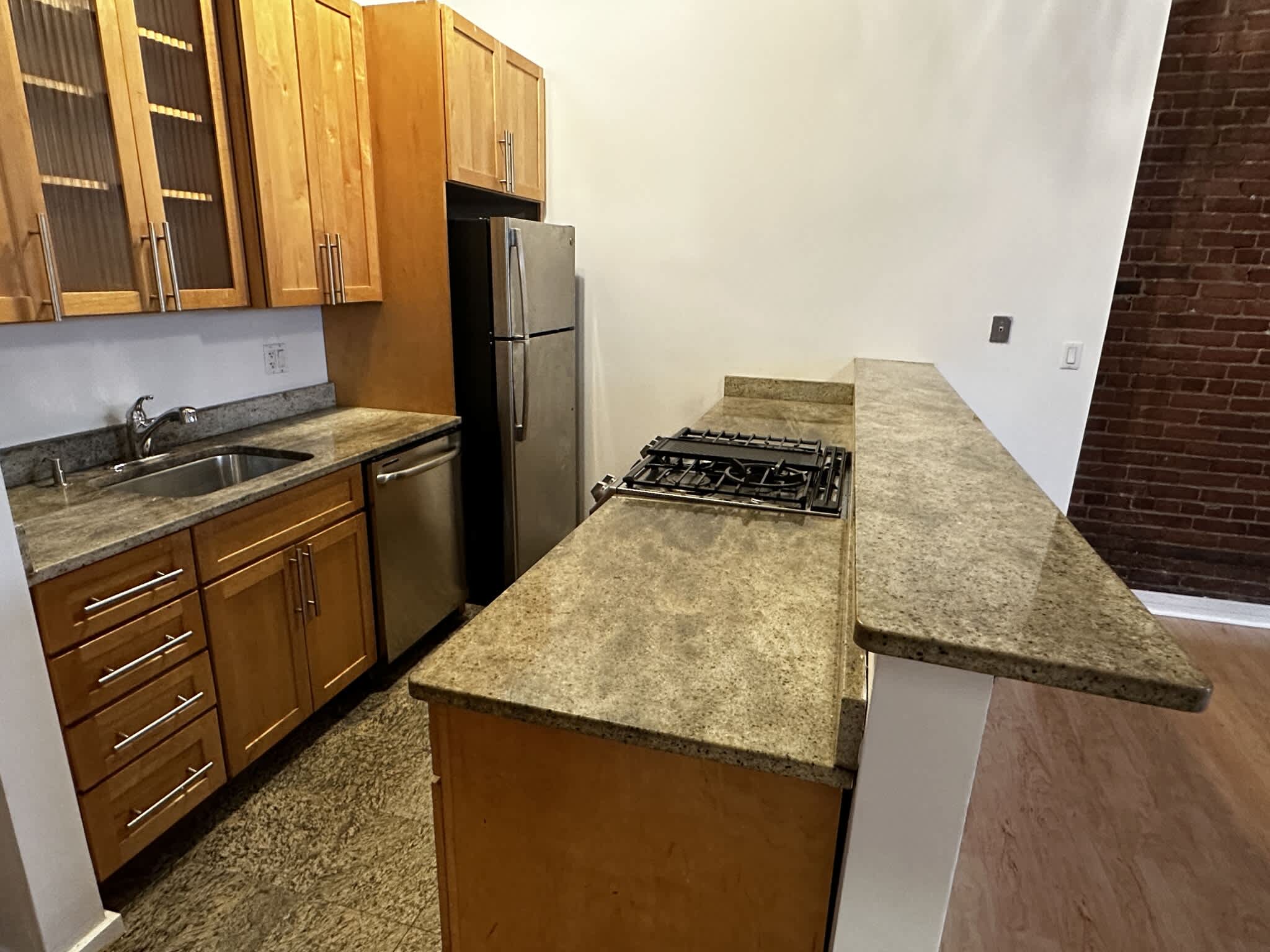 254 Friend St – photo 2