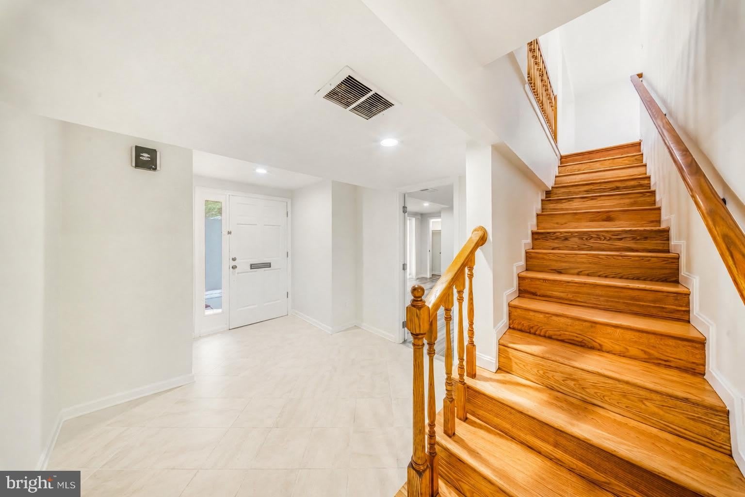 2933 ARIZONA Avenue NW – photo 4