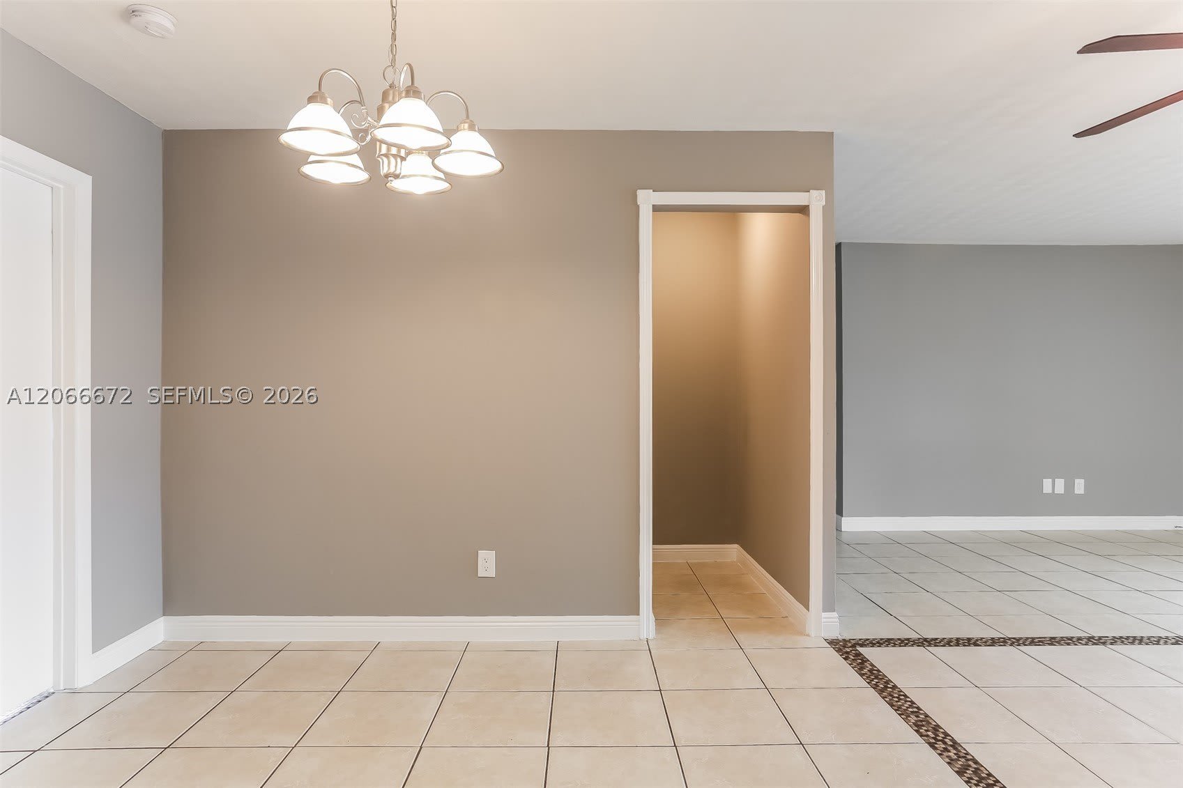 711 NE 30th St – photo 5