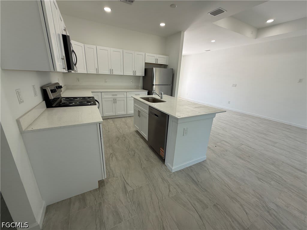 1115 Cove Street E – photo 4
