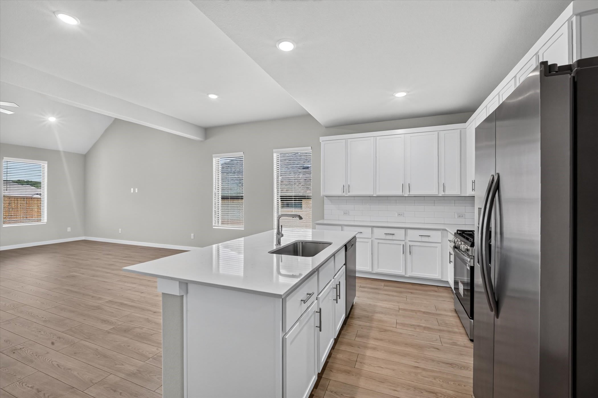 710 Summerberry Drive – photo 3