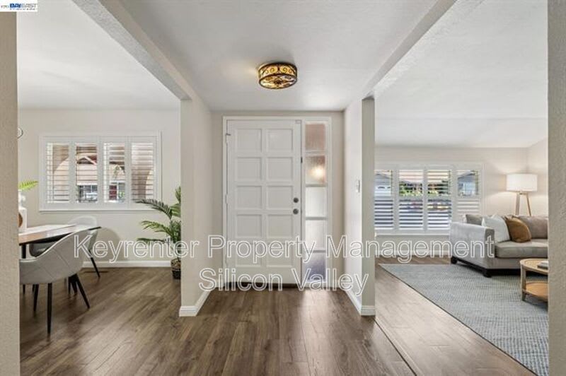7403 Hillsdale Dr – photo 3