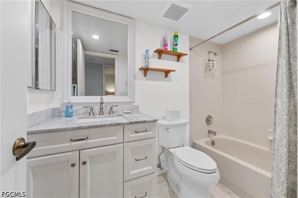 5890 Trailwinds Drive – photo 4