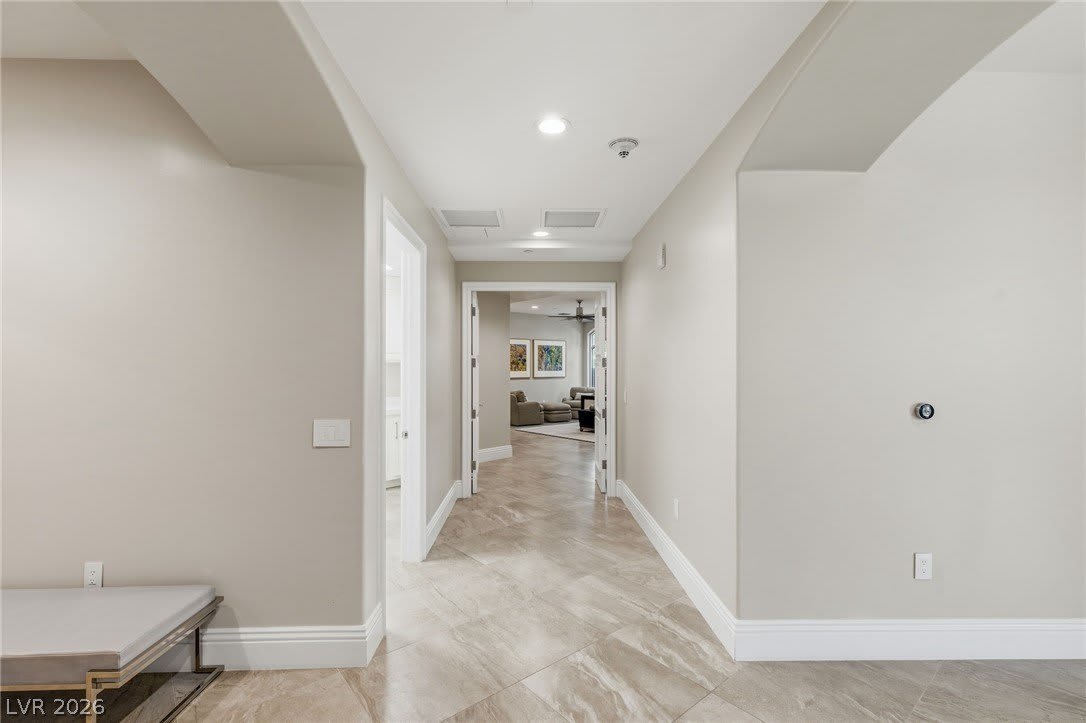 9101 Alta Drive – photo 4