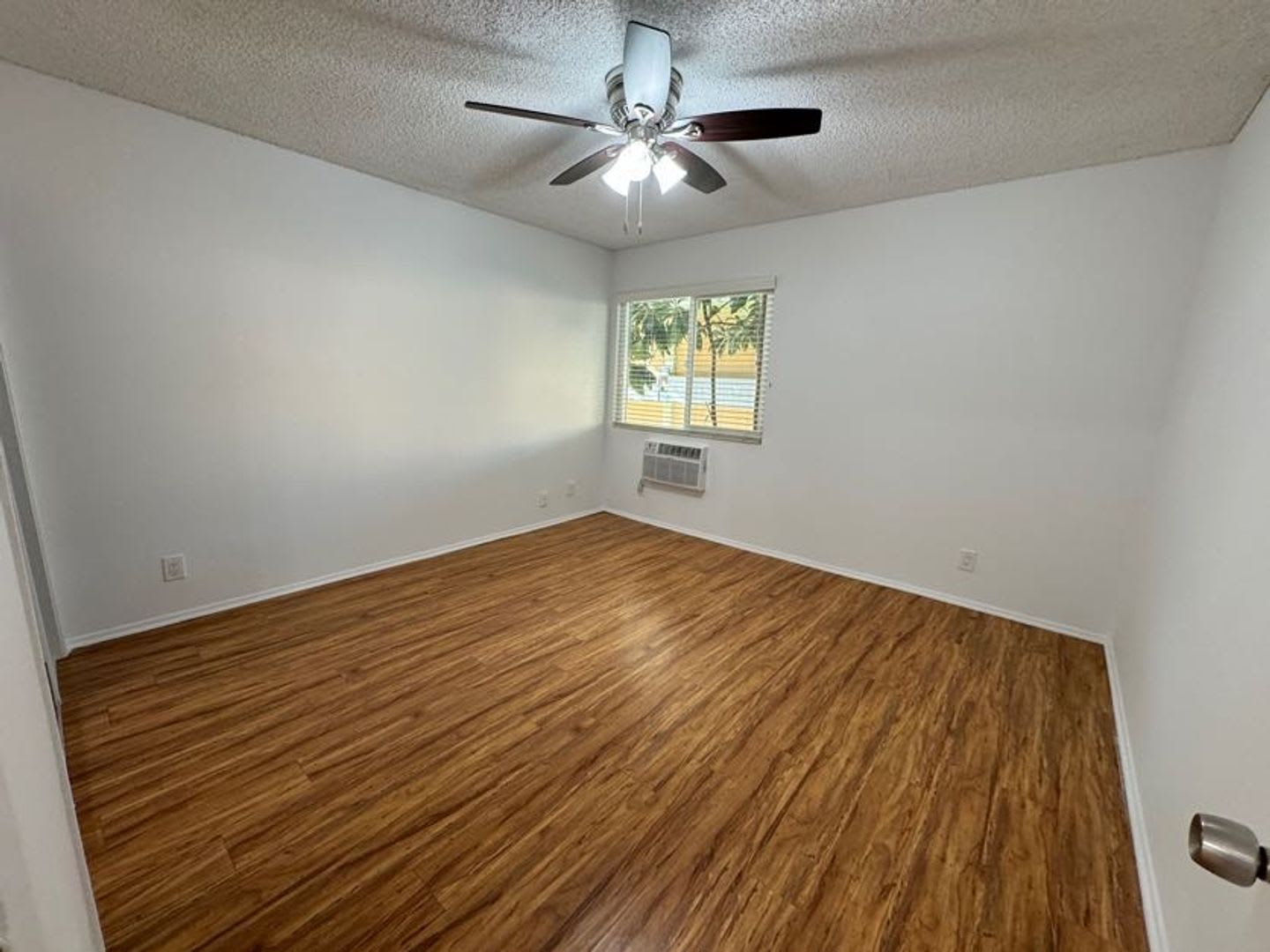 20353 Saticoy St. – photo 5