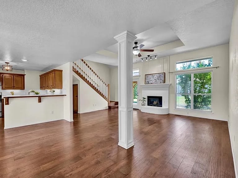 4013 Sloane Street – photo 5