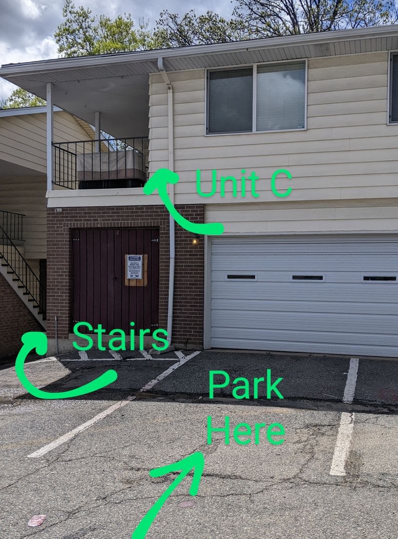 Bright Cozy 2 Bedroom Condo With Garage Central A C Exceptional Storage – photo 2