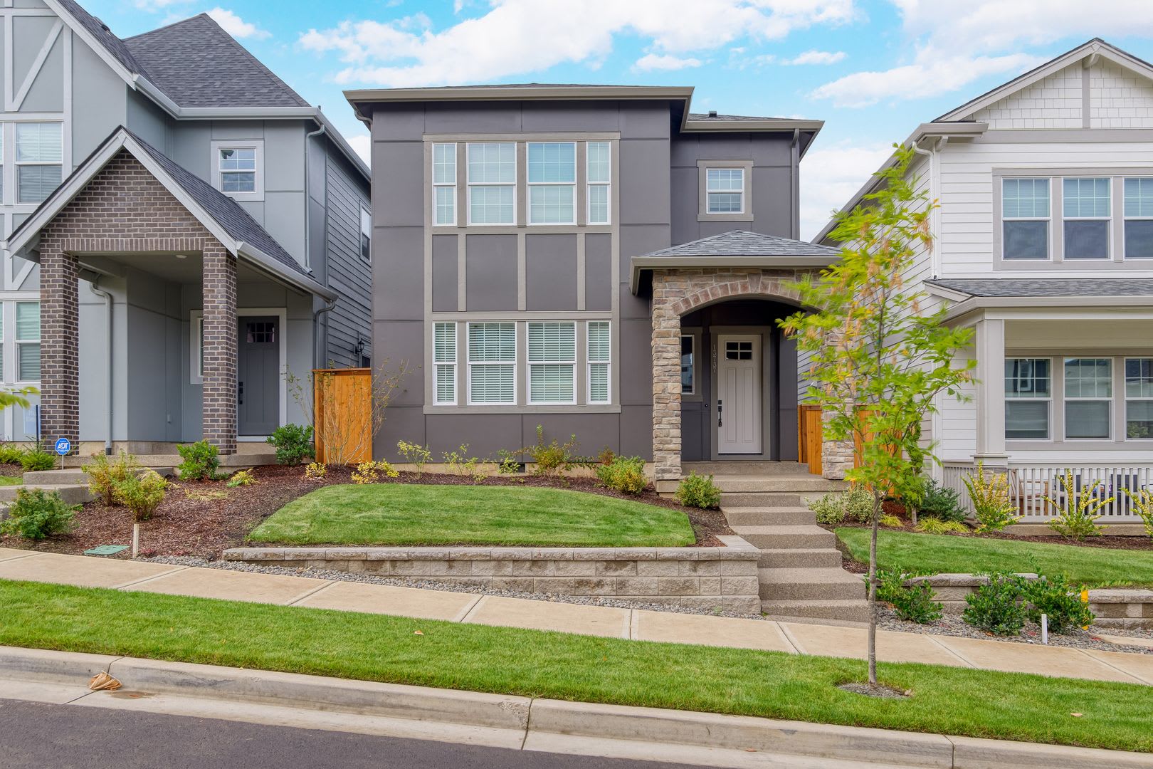 Welcome To Modern Living In This Beautifully Designed 4 Bedroom 2 5 Bath Home – photo 2