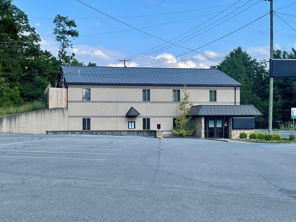 725 RITTER DR – photo 2