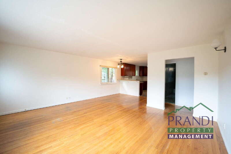 33 Willow Ave – photo 2