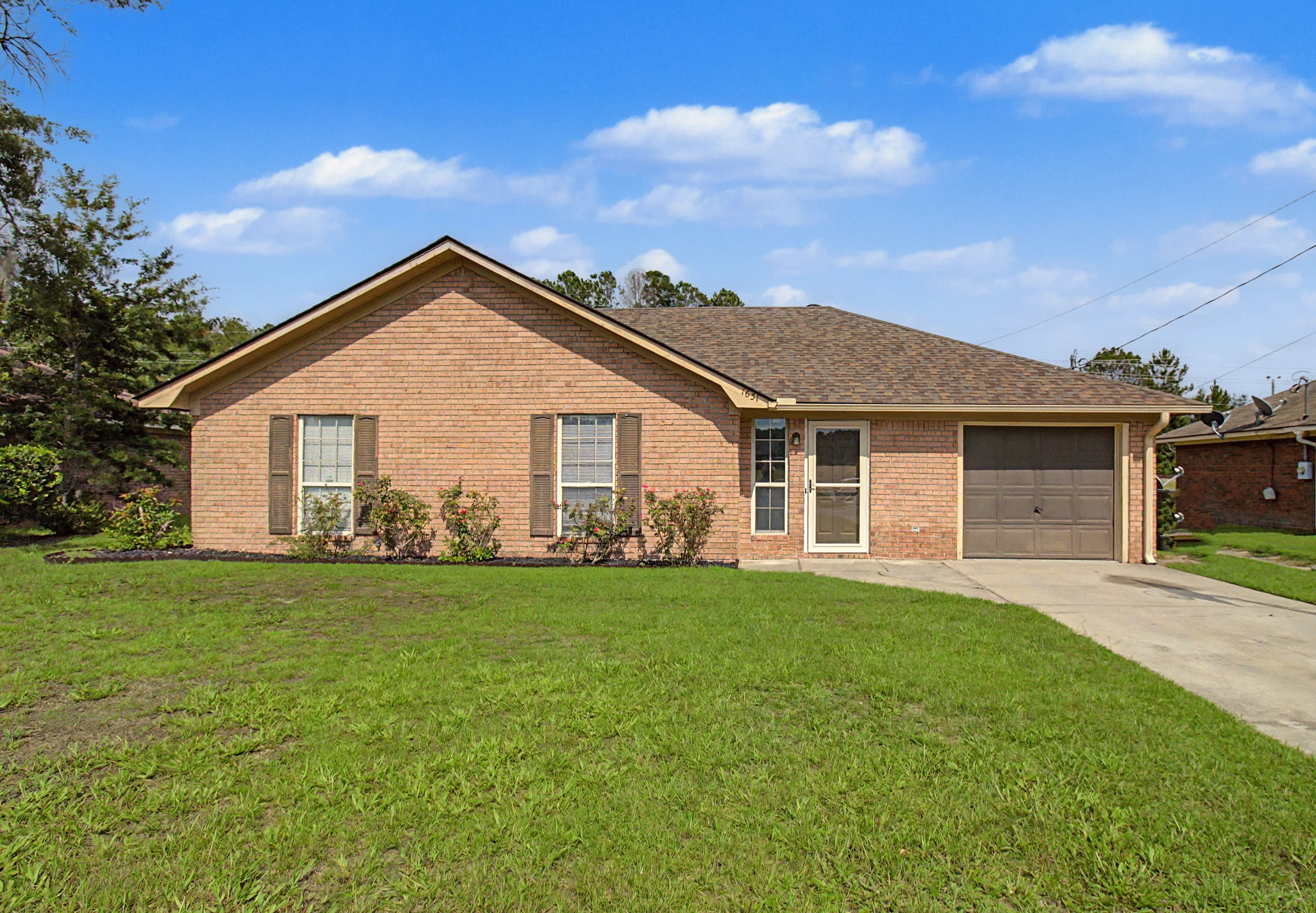 1651 Latham Court – photo 1