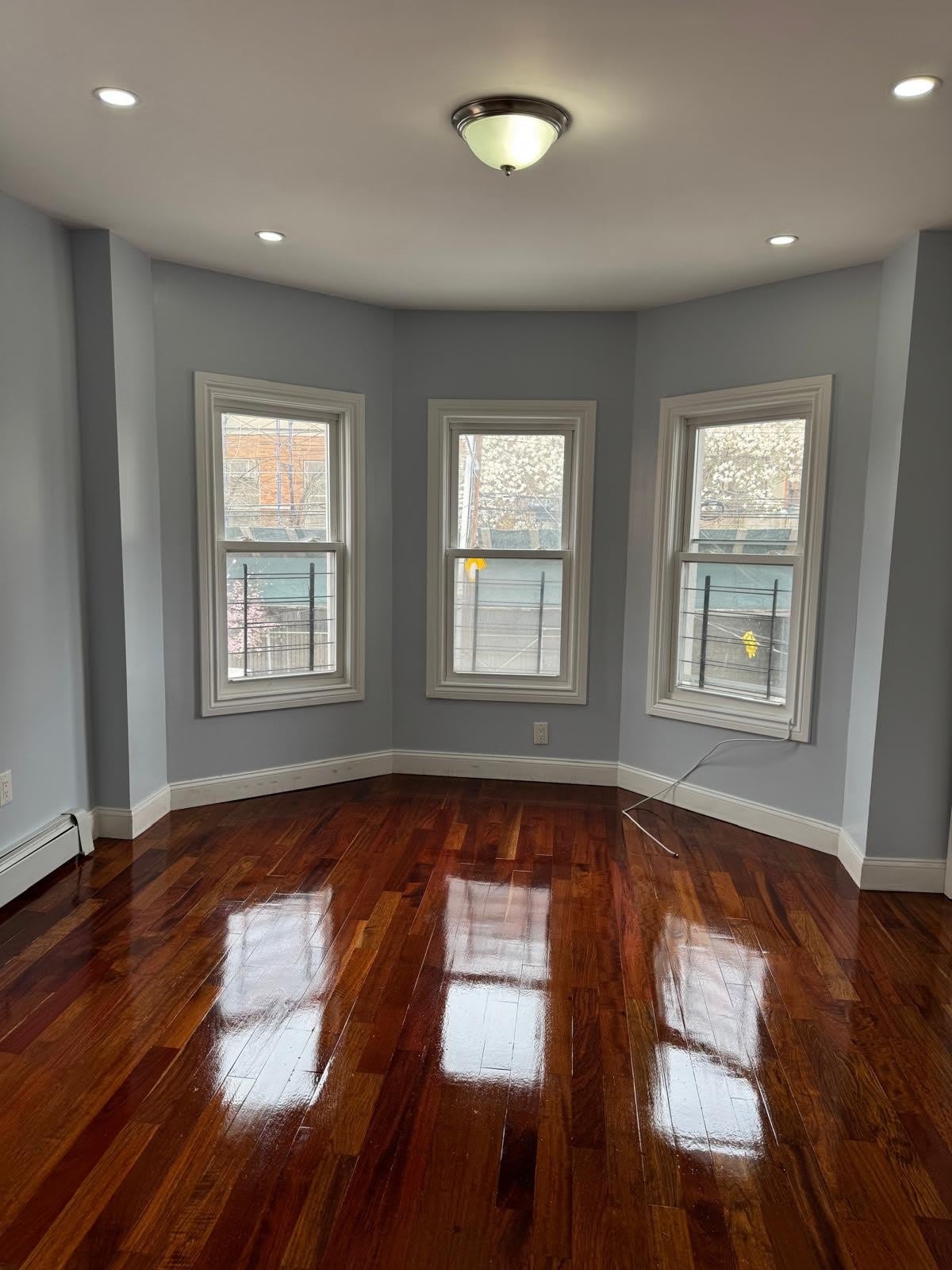 820 E 216 – photo 2