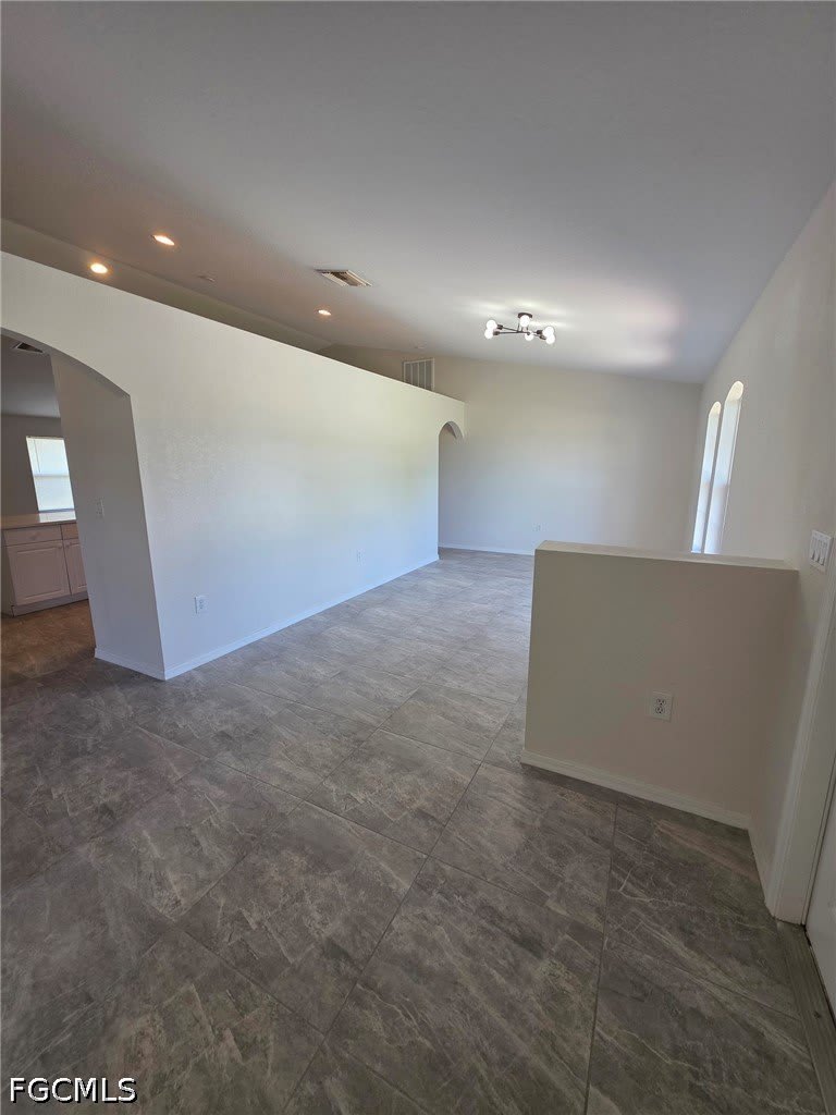 760 Lamar Street E – photo 2