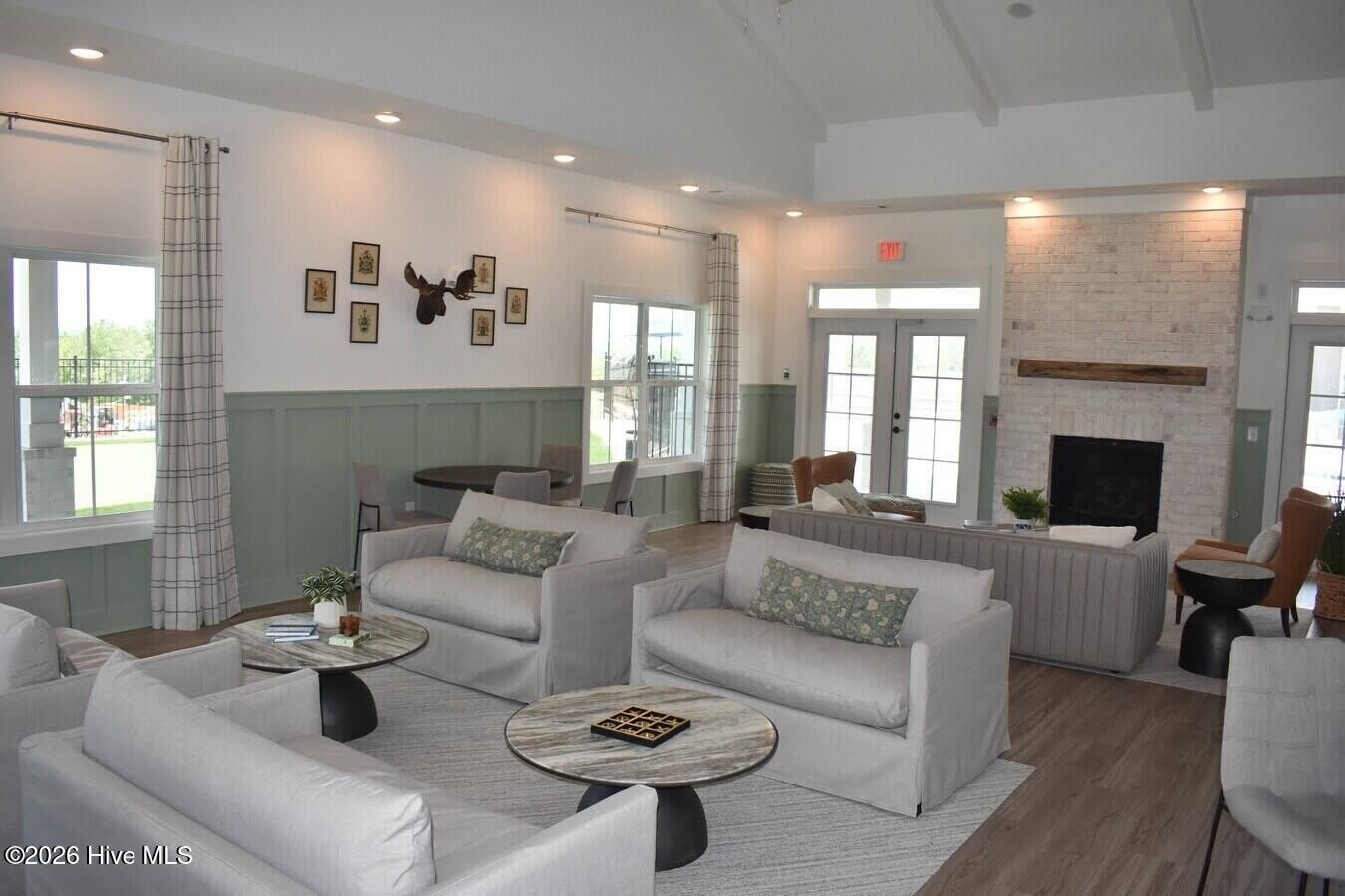 752 Calvin Terrace – photo 4