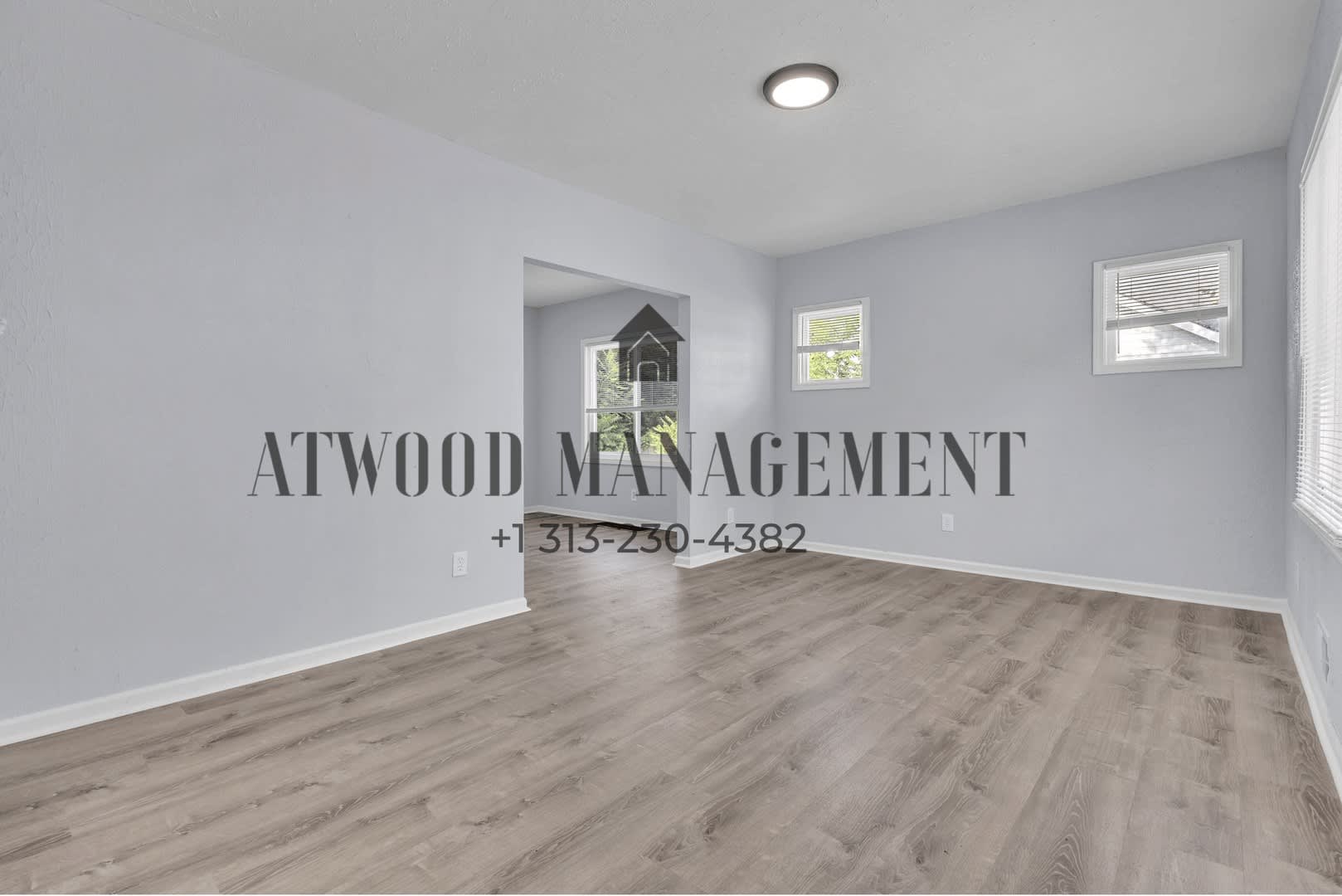 This Beautifully Updated 4 Bedroom 1 Bath Single Family Home Is Ready For Move In – photo 4
