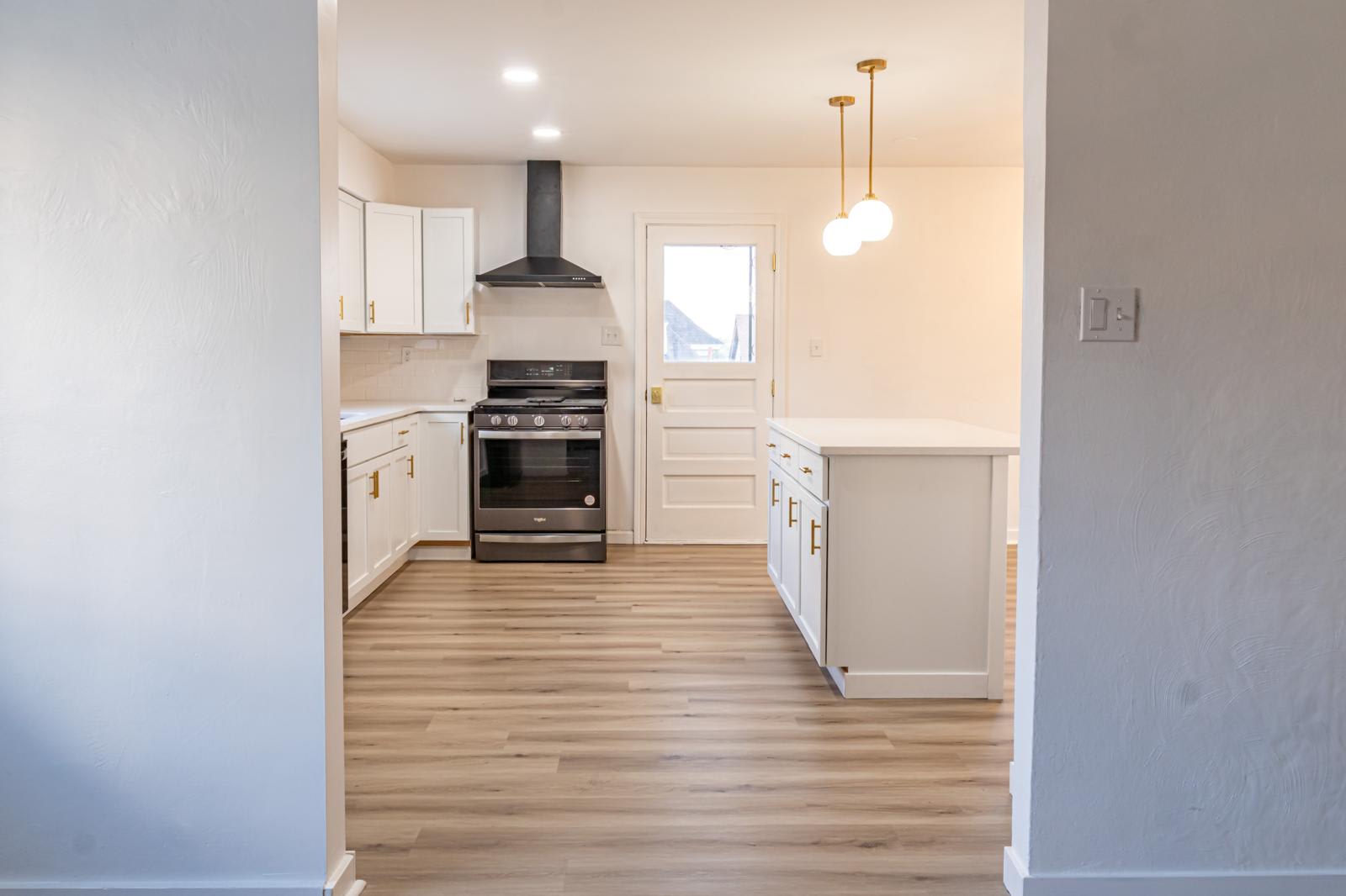 448 Eureka Street – photo 4