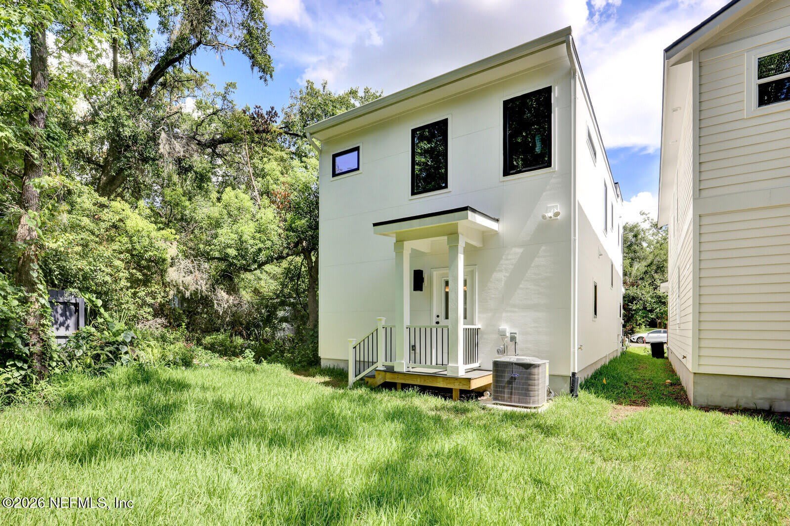218 E 2ND Street – photo 4