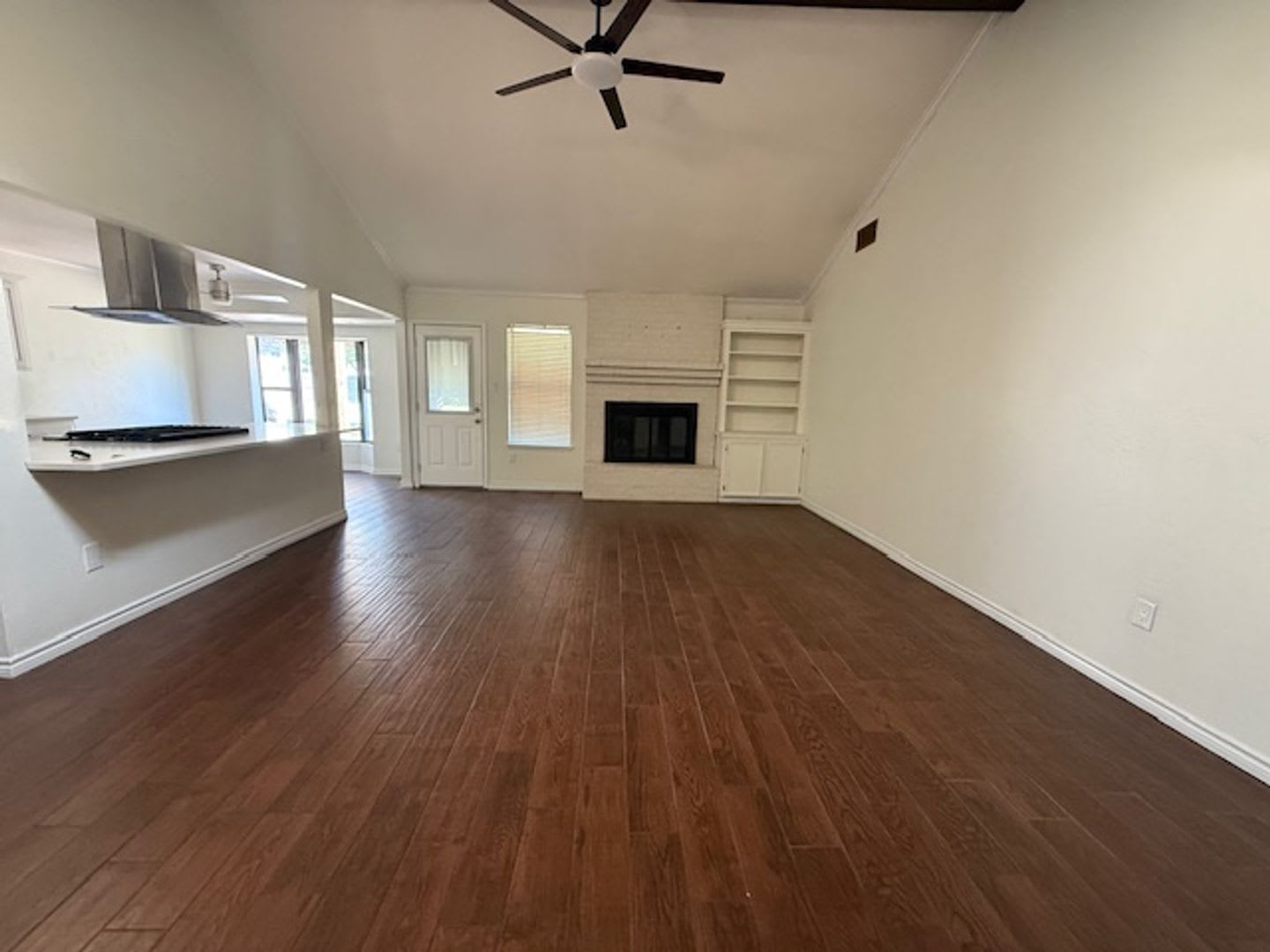 4608 Oak Knoll Street – photo 5