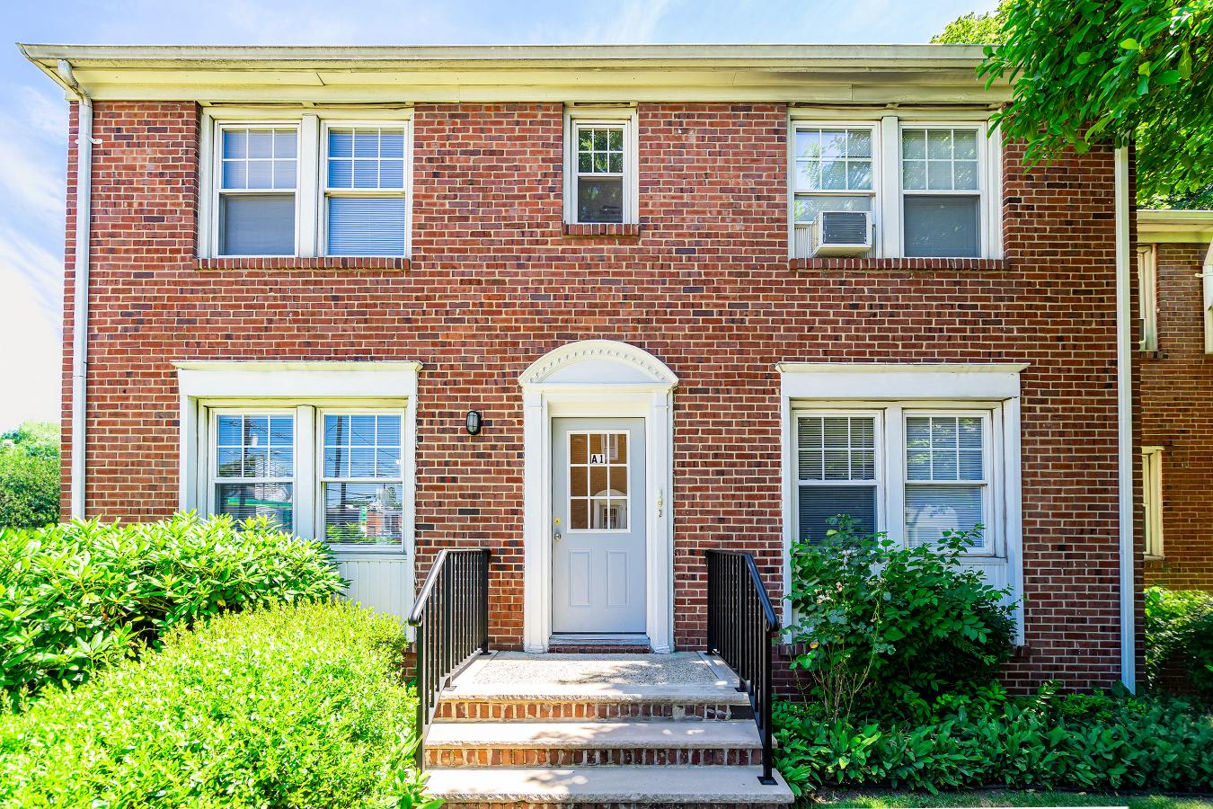 Maple Garden Apartments – photo 2