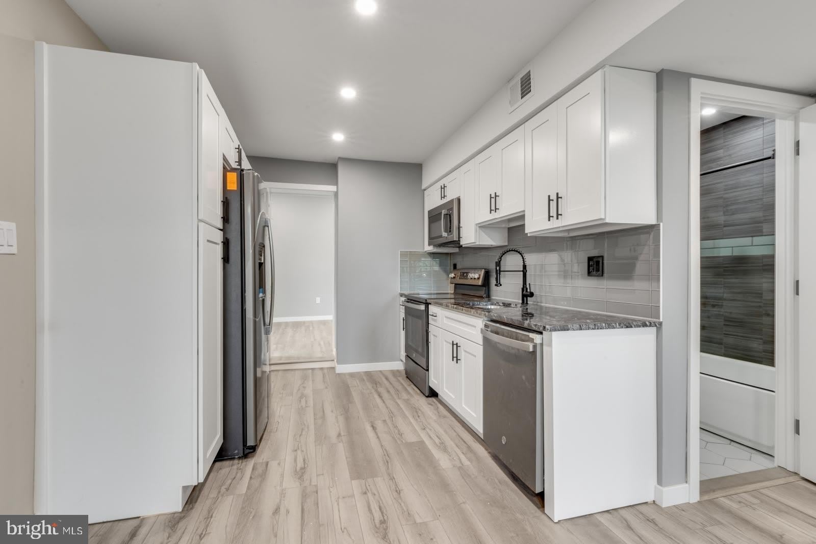 435 W SUSQUEHANNA Avenue – photo 2