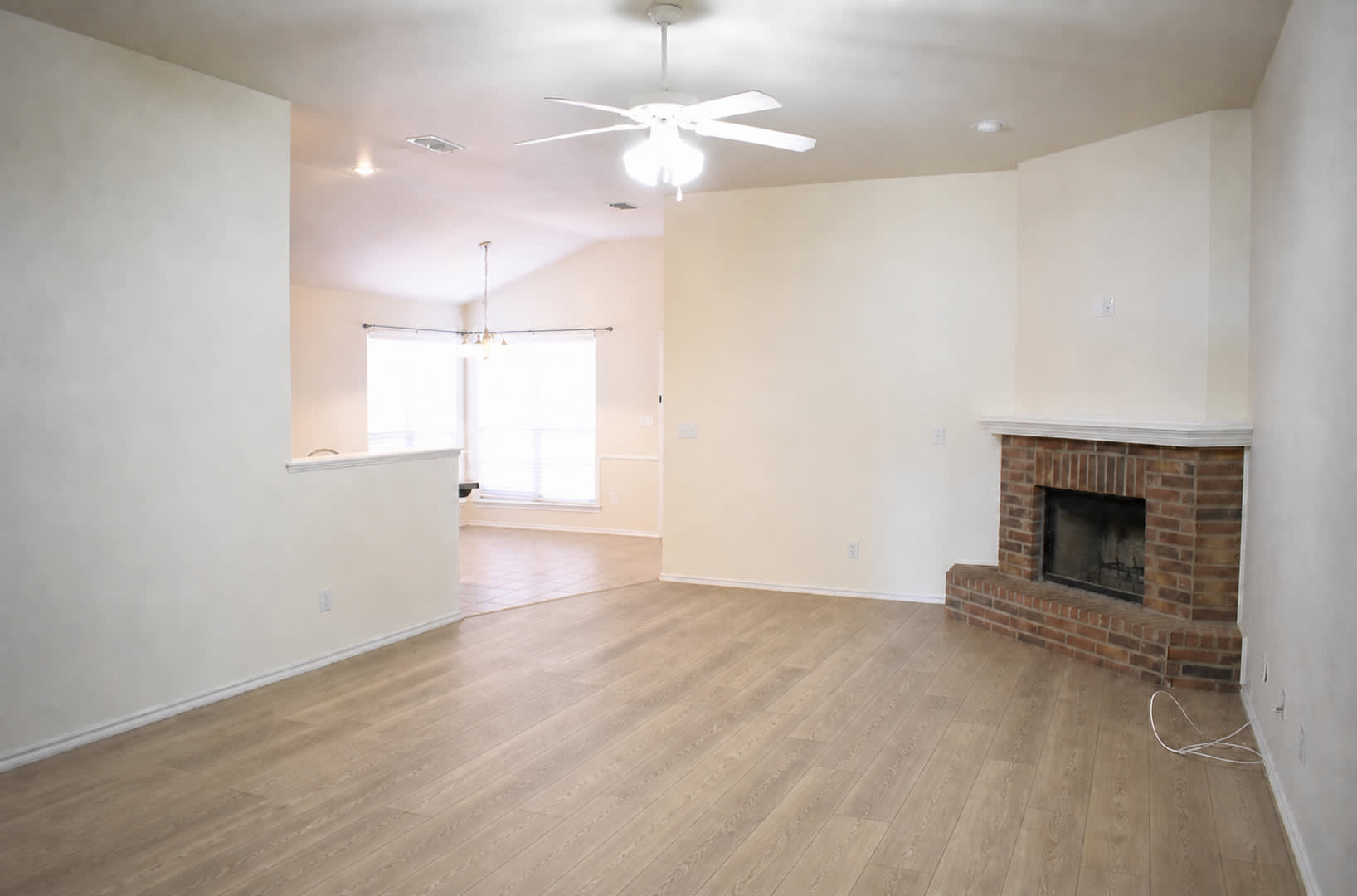 Beautiful 3/2/2 in Lubbock-Cooper ISD! – photo 2