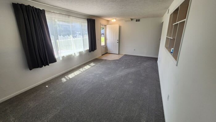4810 Orchard Avenue – photo 5