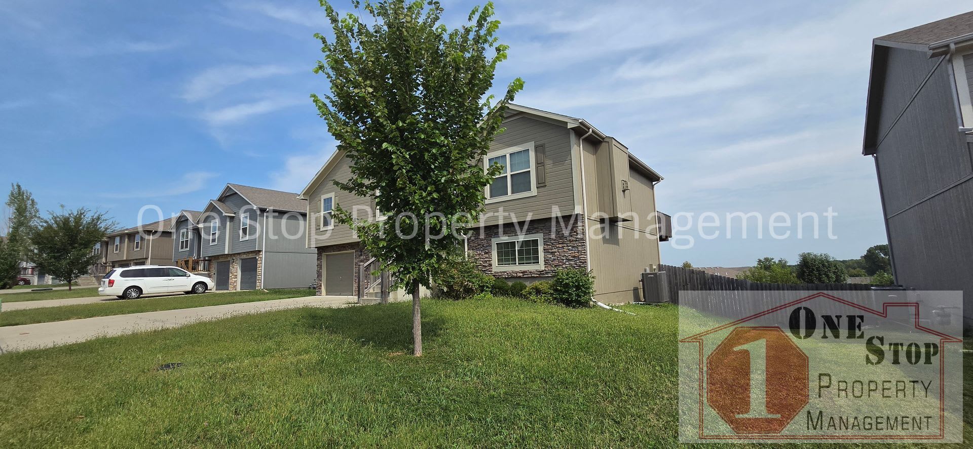Beautiful 4 bedroom, 3 bathroom home in Raymore! – photo 2