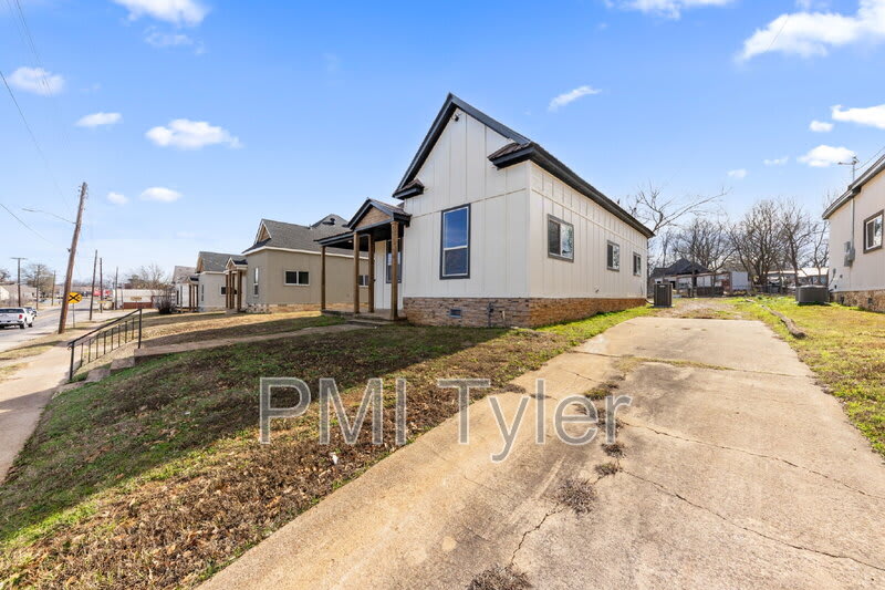 1259 Bonham Street – photo 4