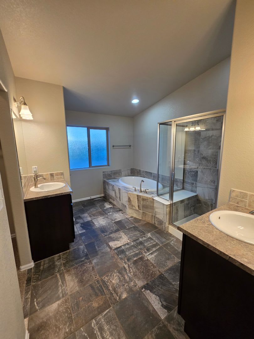 All Prospective Tenants Must Submit A 58 Non Refundable Application Fee Per Applicant Online And Be Pre Qualified Prior To Any Showings – photo 5